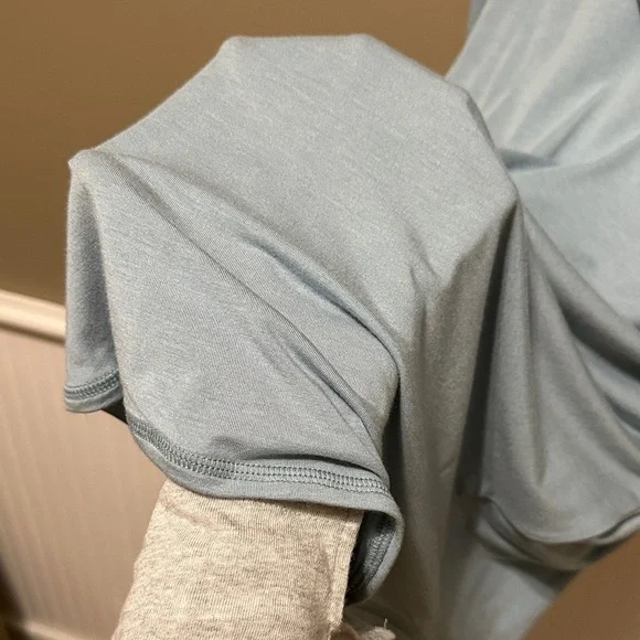 Light Blue Men's Hooded Long-Sleeve Shirt - Picture 6 of 8